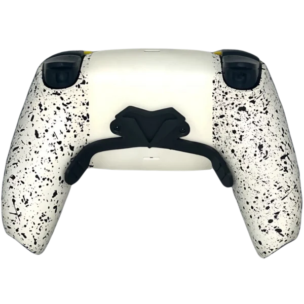 Trasera del mando PS5 Rey león: blanca con salpicado negro y paletas traseras