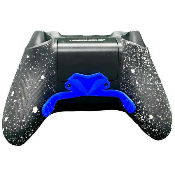 Trasera del mando Xbox THUNDER GAMING: negra con salpicado blanco y paletas traseras azules