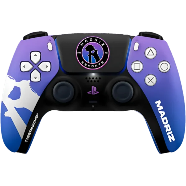 Frontal del mando PS5 MADRIZ: degradado violeta y azul, R blanca y escudo de Madriz Esports