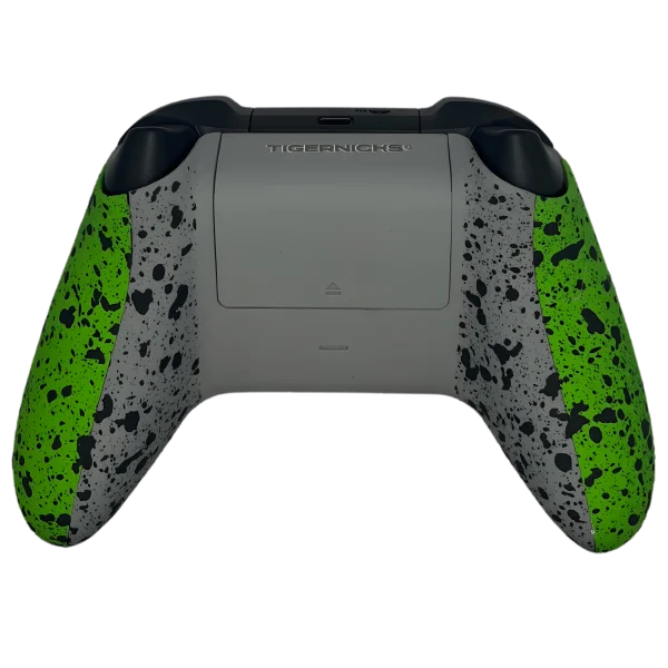 Retro del controller Xbox One Piece senza palette: grigio e verde con macchioline nere